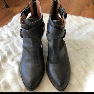 Jeffrey campbell booties